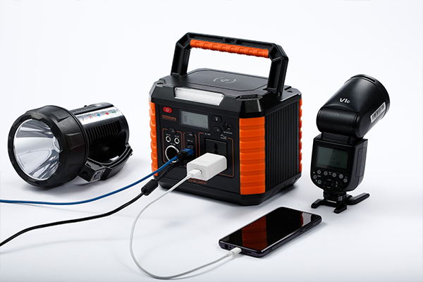 Ang â€œPrivate Power Stationâ€ Para sa Iyong Panlabas na Paglalakbay--Ang Chilwee Portable Energy Storage ay Nag-aalok ng Booming Sense Ng Agham At Teknolohiya!