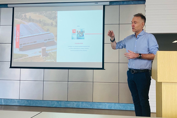 Ang Boda Group ay Gumagamit Tuwing Sabado Bilang Araw ng Pag-aaral Para Sanayin ang Iba't Ibang Kasanayan